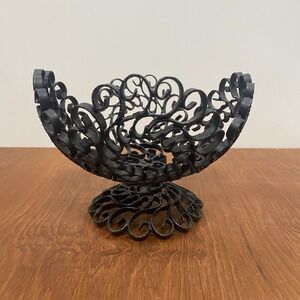 Vtg Wrought Iron Scroll Design Metal Fruit Bowl Basket Pedestal Made In Spain